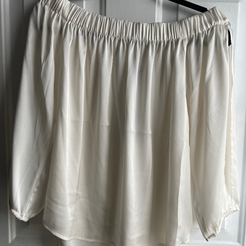 Express Off-The-Shoulder Top